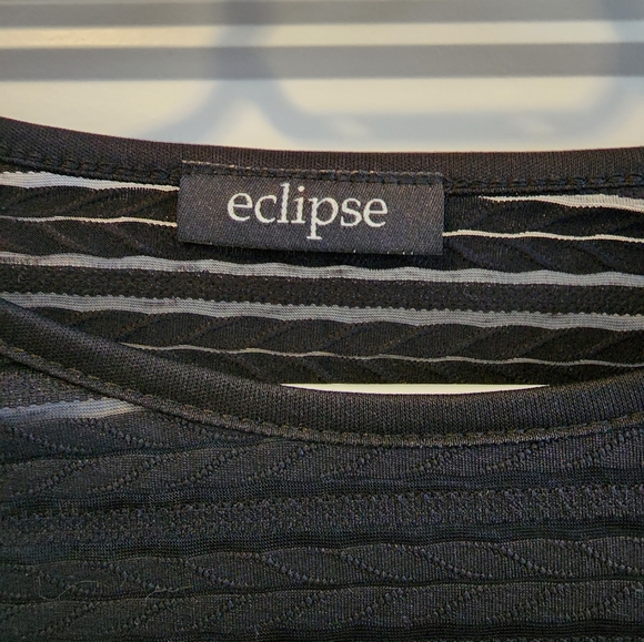 Black sheer striped crop - Picture 2 of 2